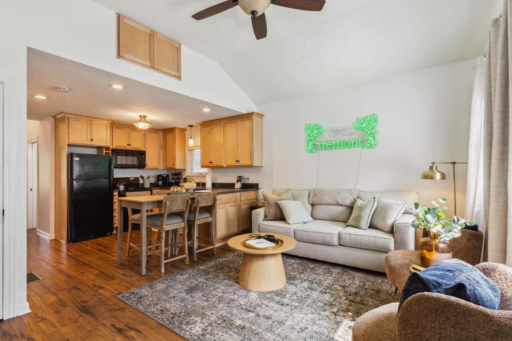 克里夫兰Newly Renovated Tremont Treasure I Cozy + Modern别墅 外观 照片